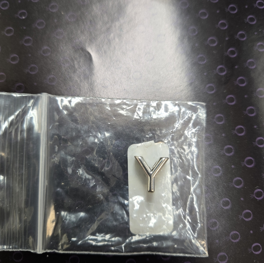 Silver Y-Shaped Pin